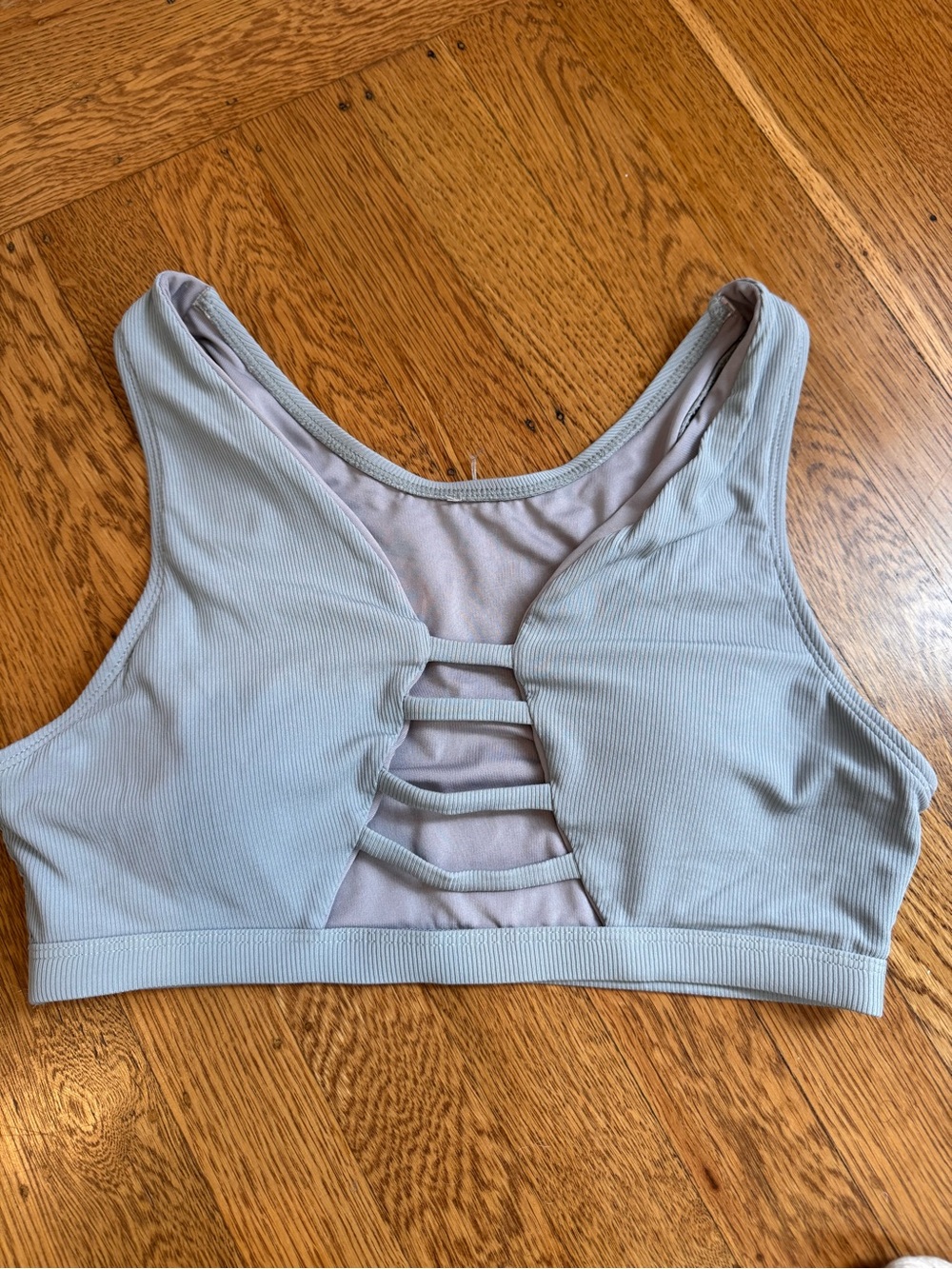 CXIX sports bra strappy top in Gray size women’s small